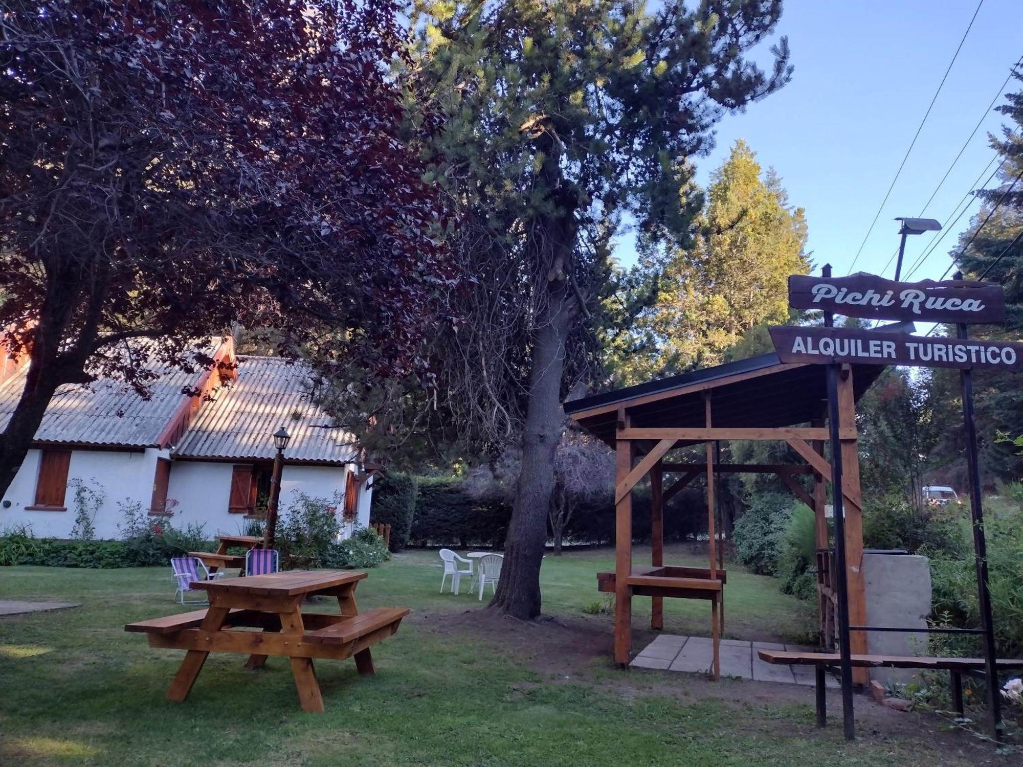 Cabanas Pichi Ruca San Carlos de Bariloche Exterior photo